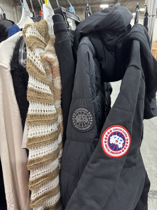 LUXURY Retailer APPAREL Pallet